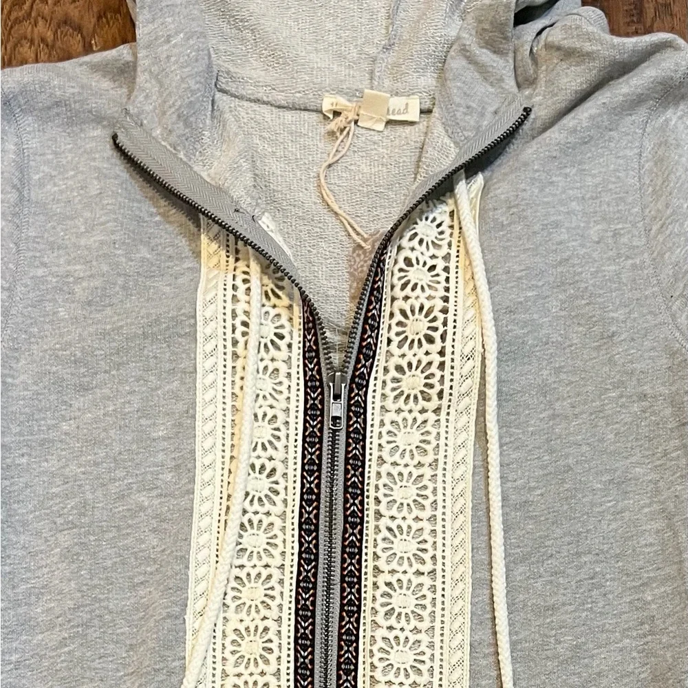 Hem & Thread Heather Gray Lace-Trim Zip Hoodie Jacket Feminine Boho NWT